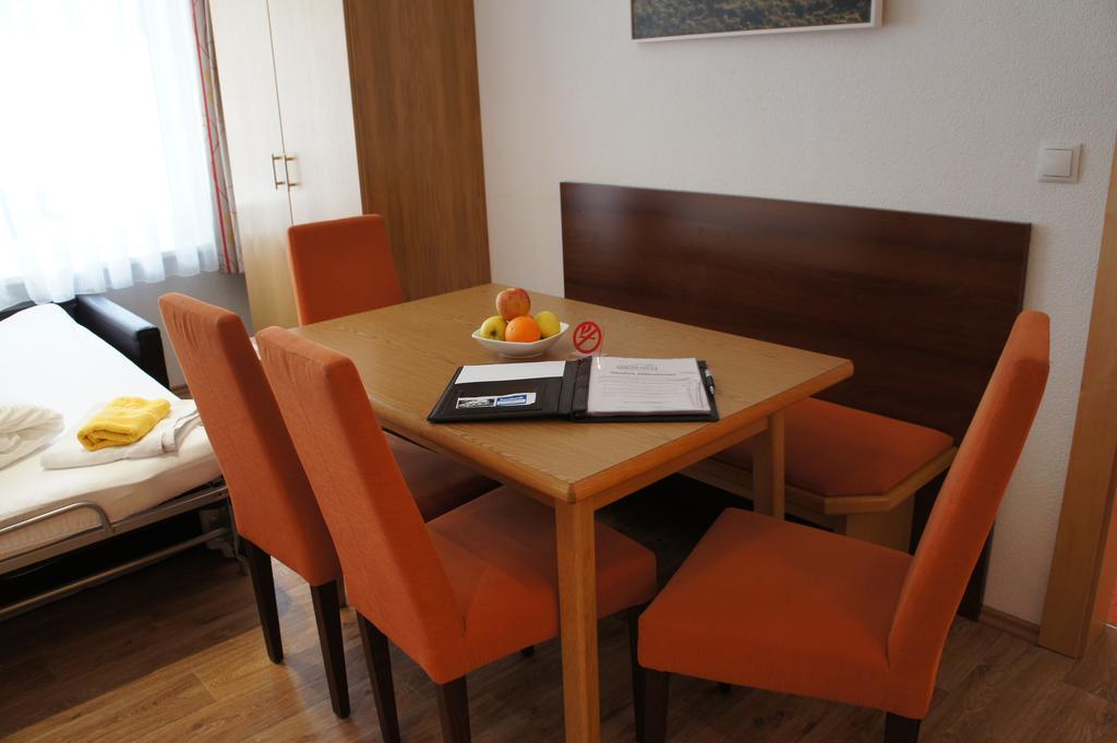 אישגל Alpinea Appartements מראה חיצוני תמונה