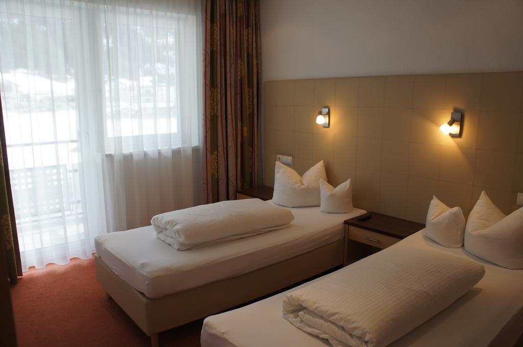 אישגל Alpinea Appartements מראה חיצוני תמונה